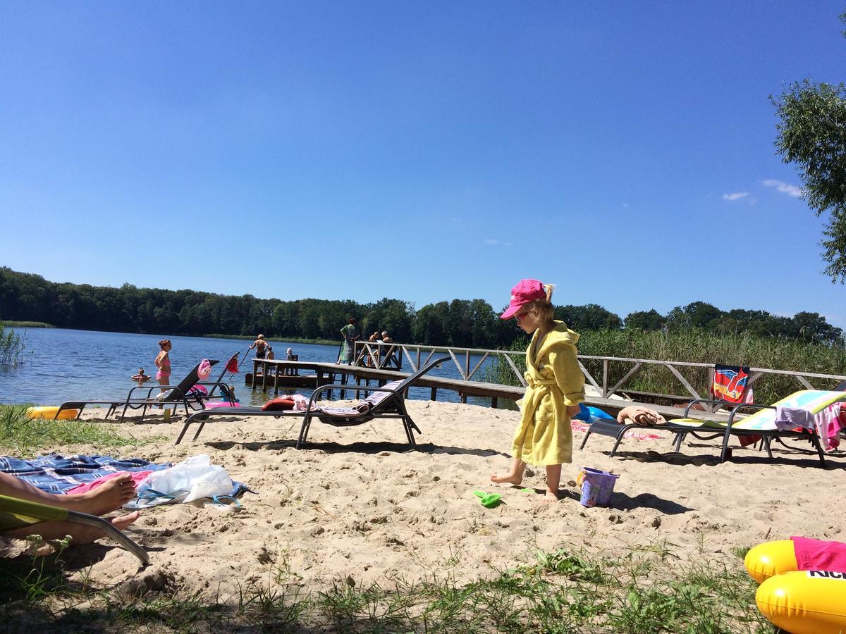 Stajnia Sarnowek Nad Jeziorem Rozany Rozajny Wielkie Экстерьер фото